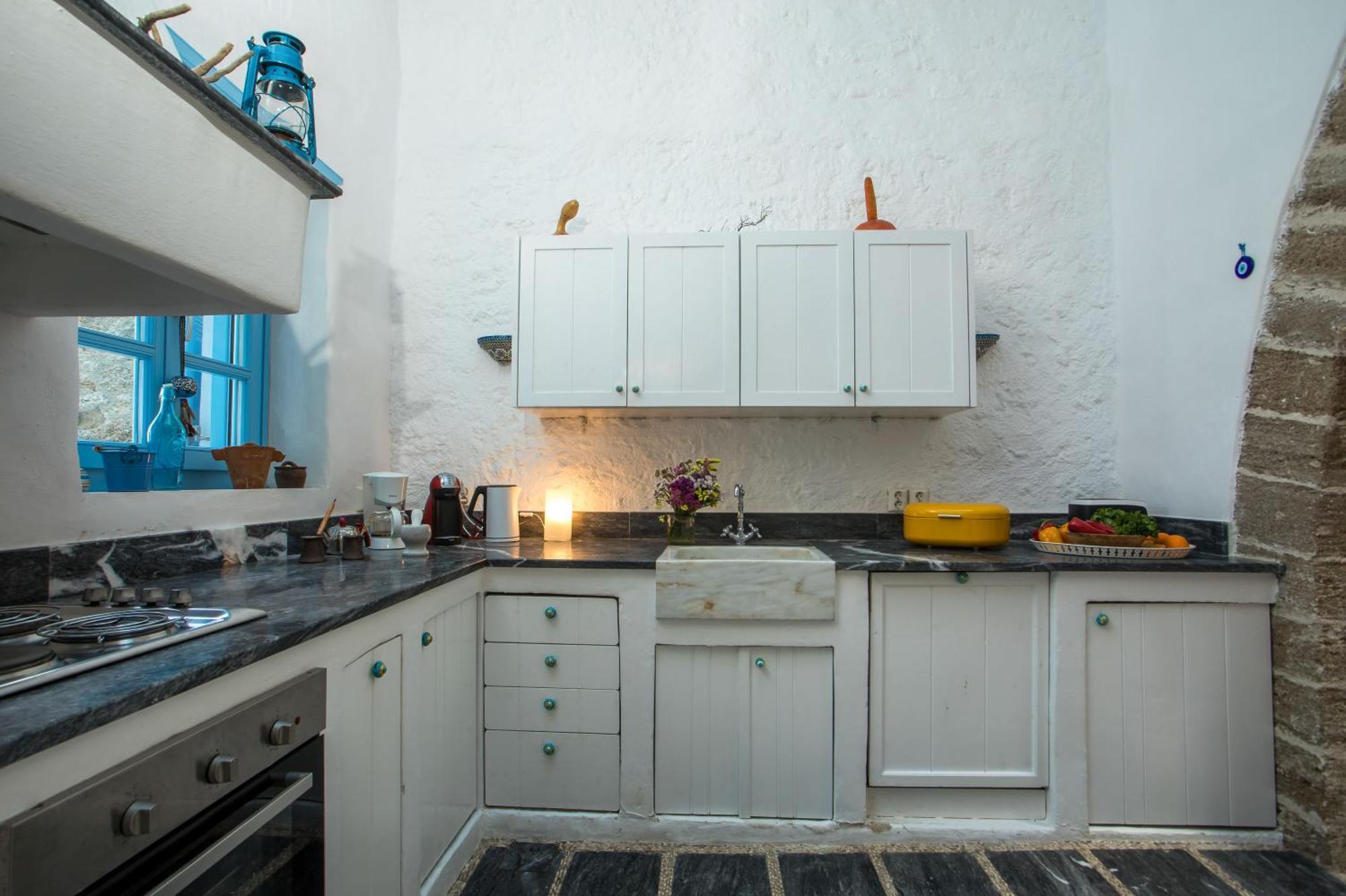 Mandarin Greek Traditional Rhodes City