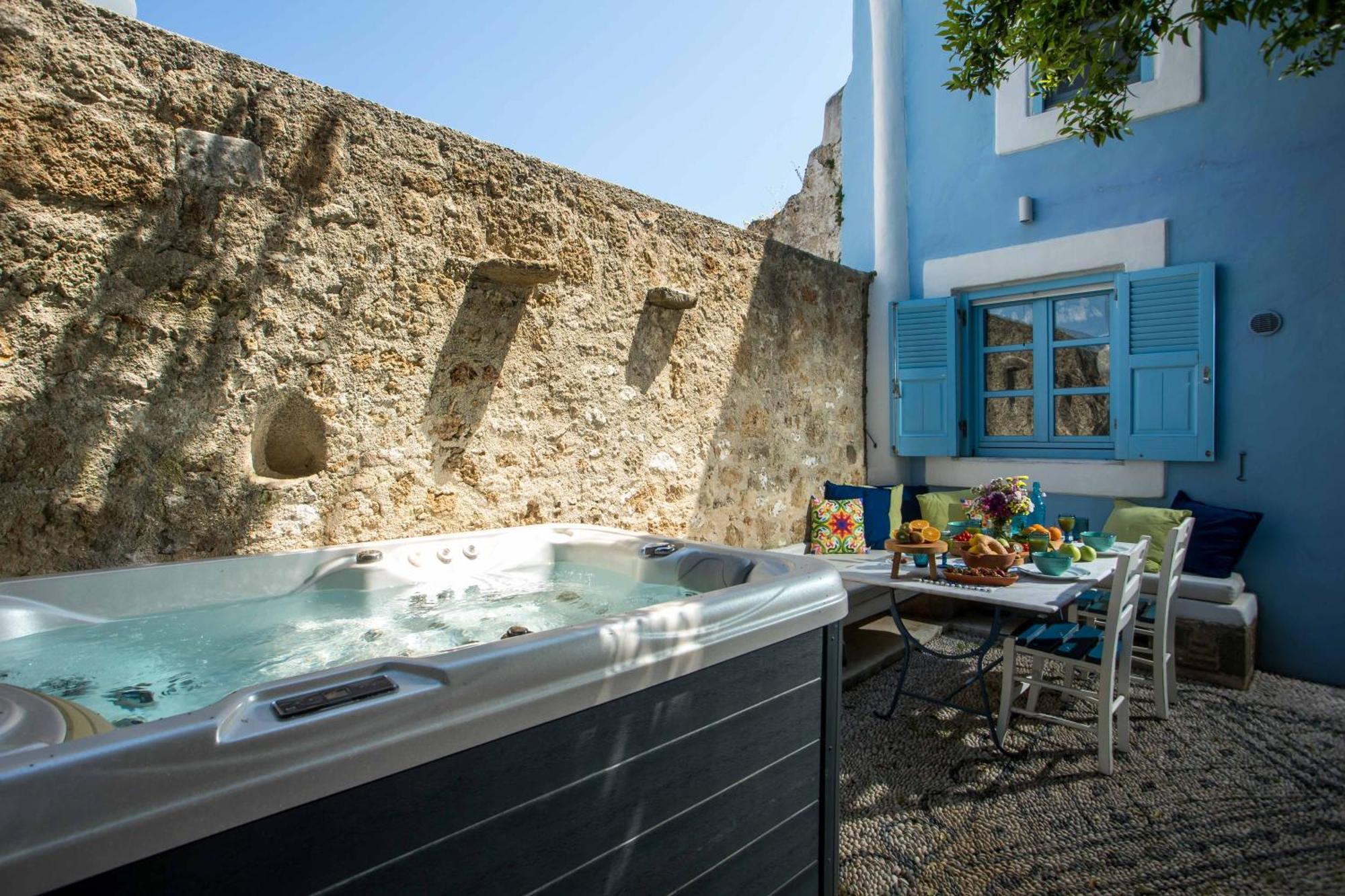 Mandarin Greek Traditional Rhodes City