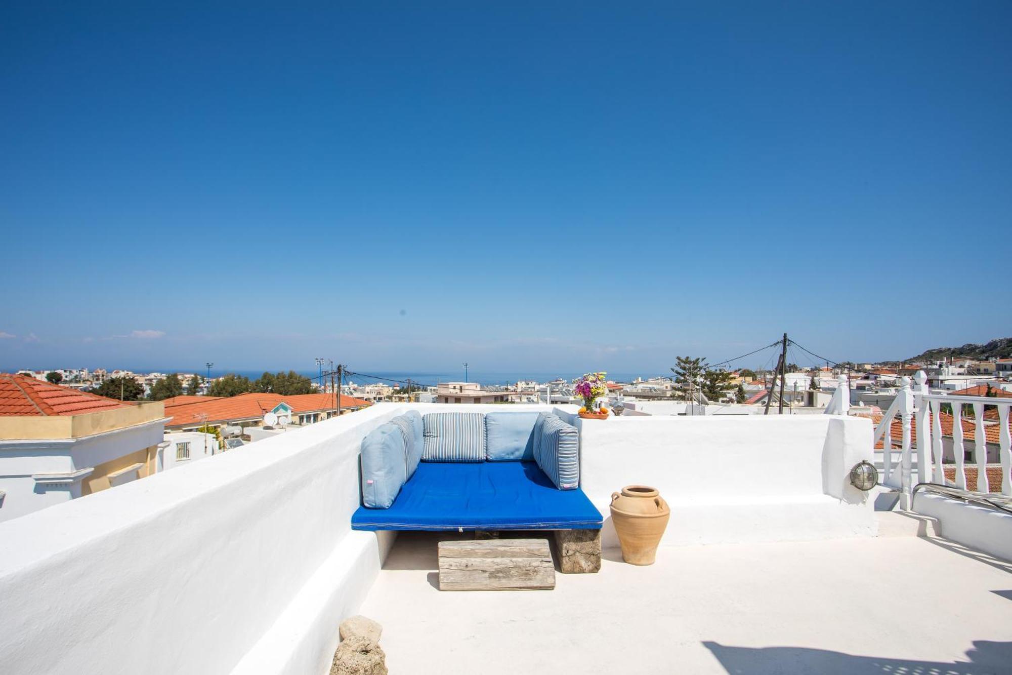 Mandarin Greek Traditional Holiday home