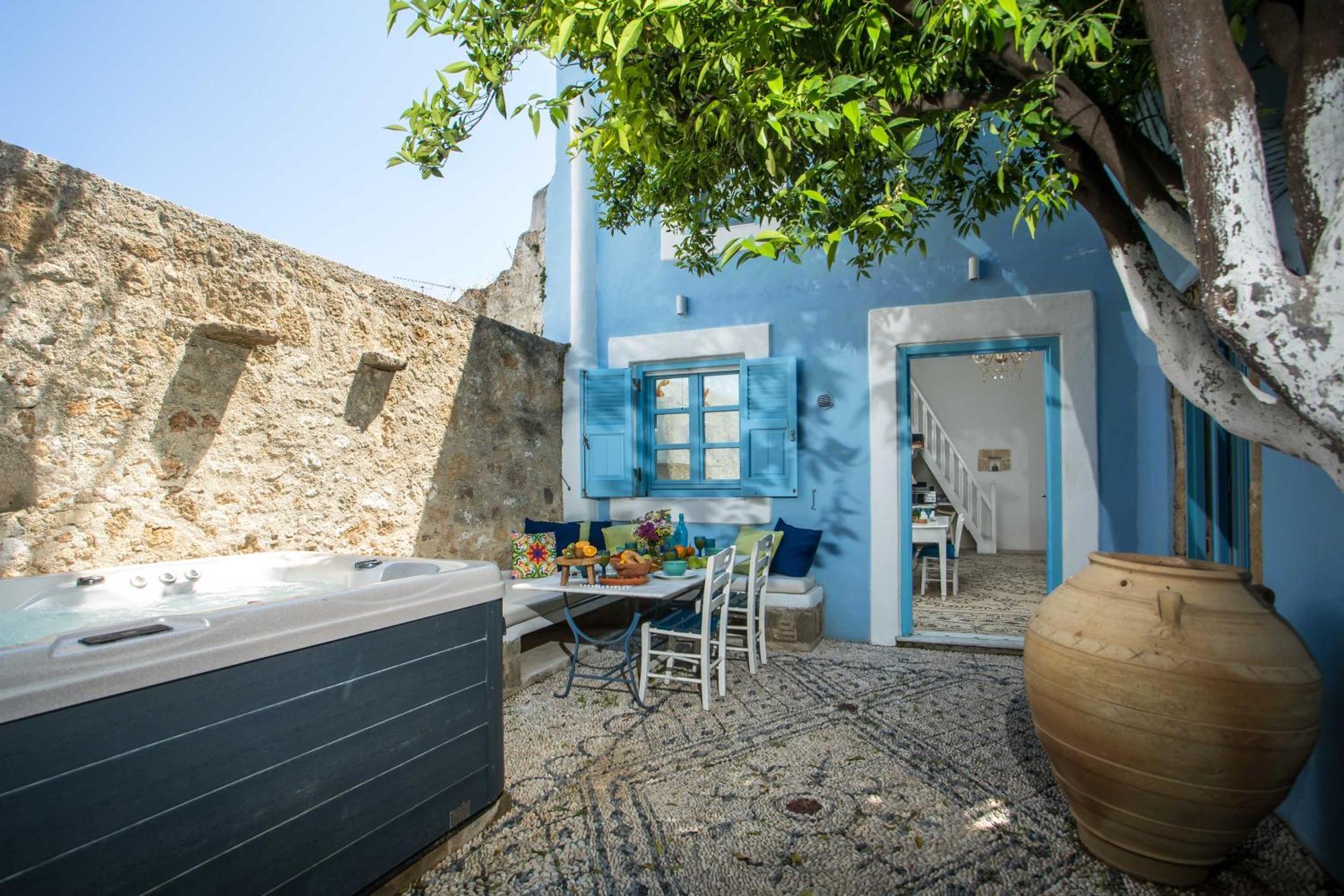 Mandarin Greek Traditional Holiday home Rhodes City